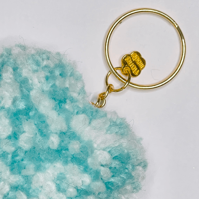 Majesté Givrée - Porte-clé pompon coeur - M